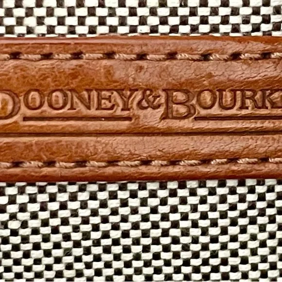 Dooney & Bourke spring time Yellow Hobo Bag. In great condition gently used. - Picture 9 of 10